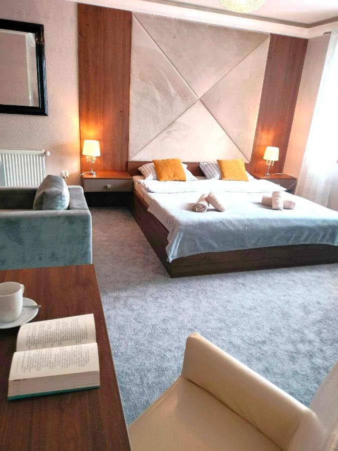 Bed and Breakfast Gosciniec Nad Sawa Handzlowka Exterior foto