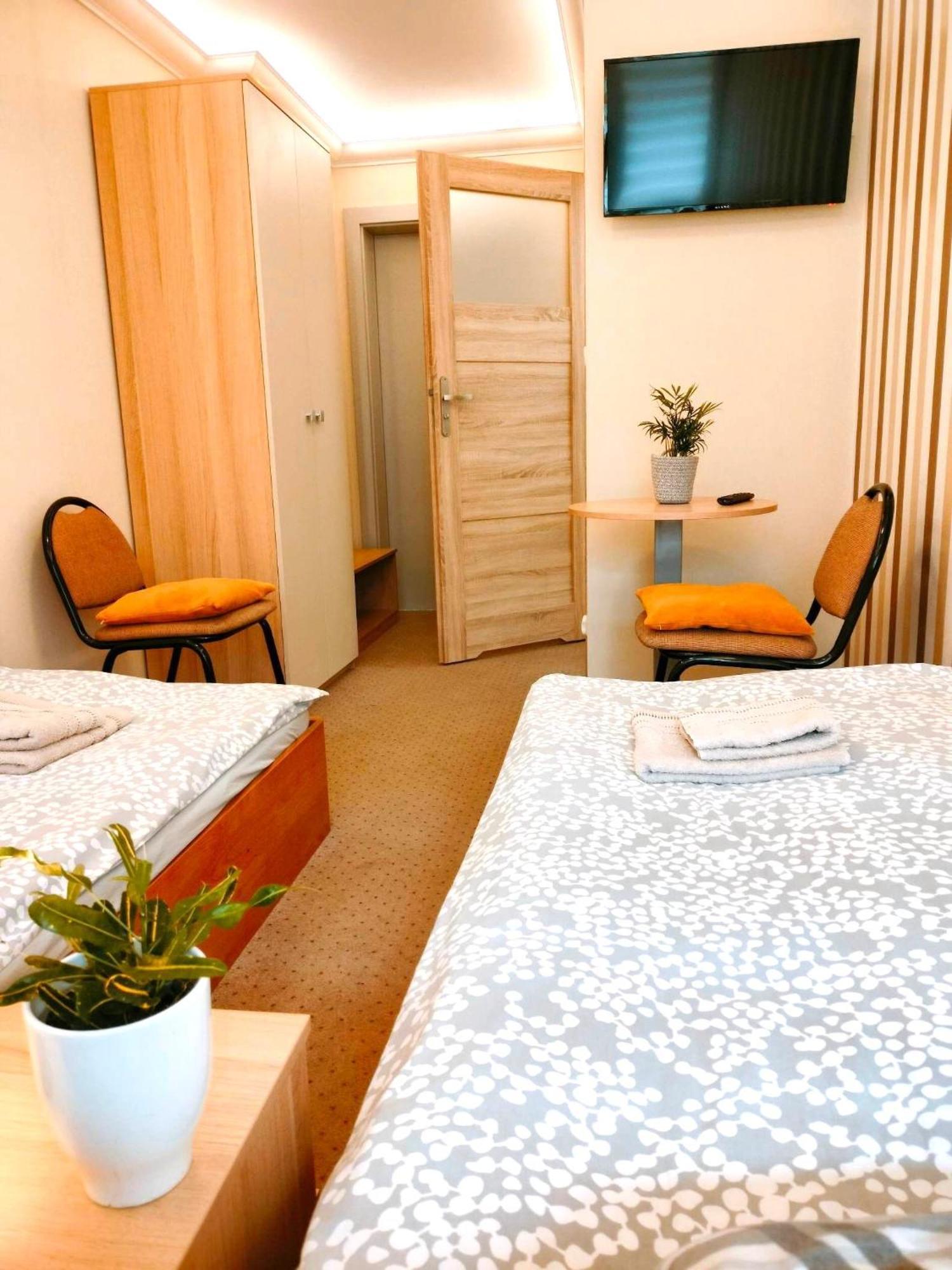 Bed and Breakfast Gosciniec Nad Sawa Handzlowka Exterior foto